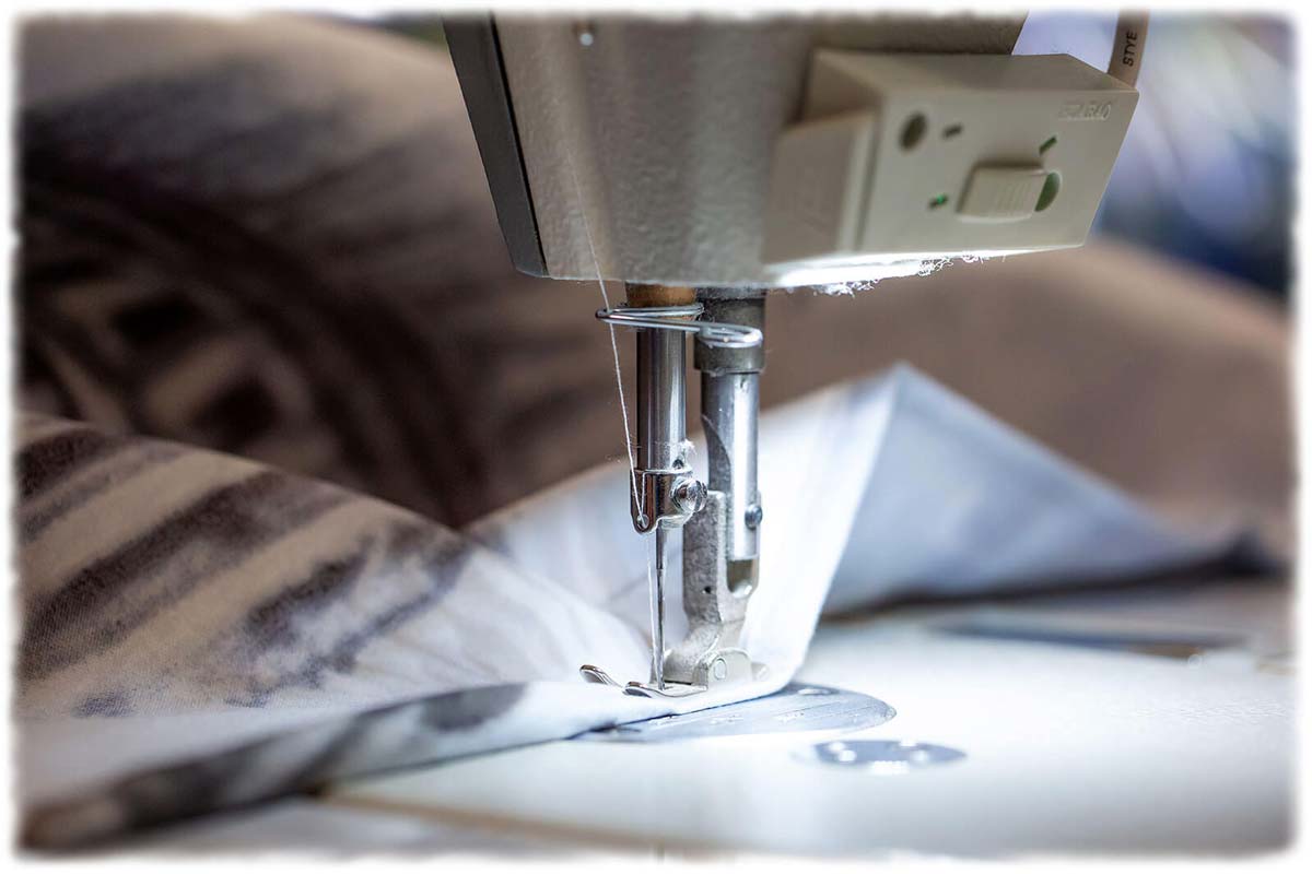 Производственный процесс   Наше производство расположено в Запорожье, где мы и создаем текстильные изделия, которые впоследствии окажутся у вас дома или на вашем предприятии и будут радовать ваших гостей